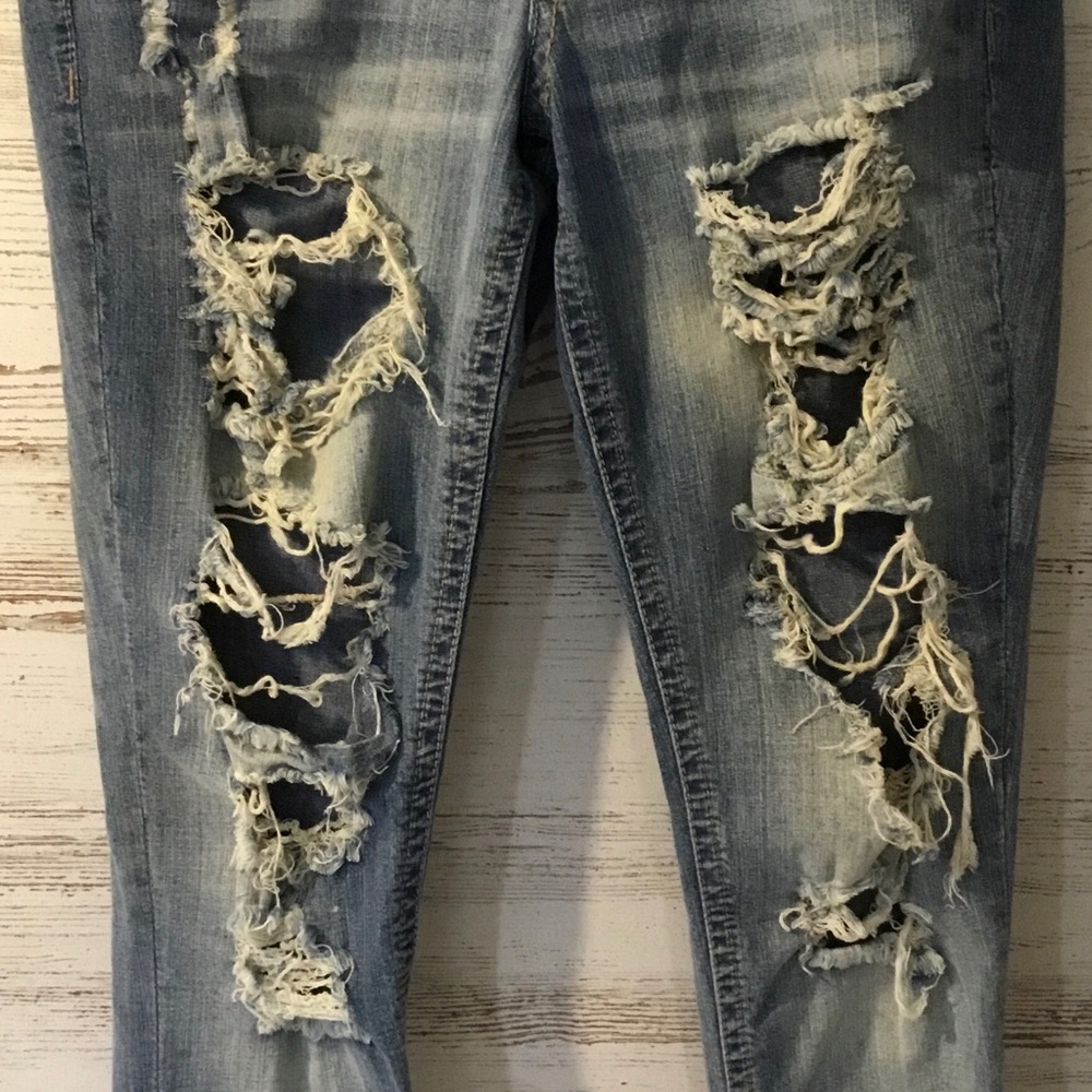 Hydraulic Women's Faded Blue Bootcut Jeans - Picture 2 of 11